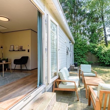Chalet Met Eigen Tuin Aan De Veluwse Bosrand Putten Eksteriør bilde